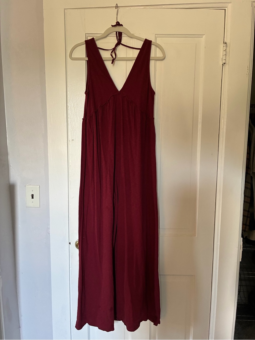American Eagle Outfitters Sleeveless Wide Leg Jumpsuit in Burgundy